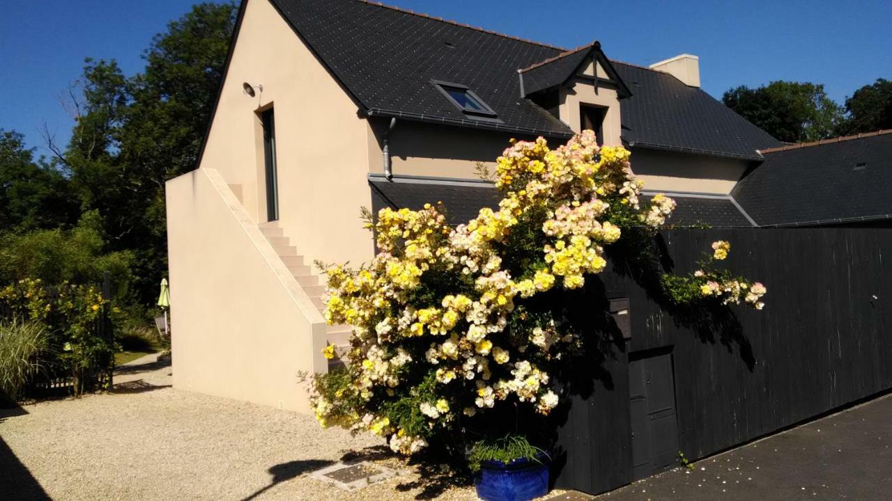 Les Muscaris Bed & Breakfast Le Minihic-sur-Rance Exterior photo
